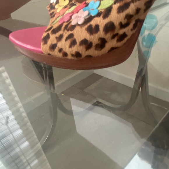 Cindy Says Platform Stilettos Cheetah w Flowers 10 - Picture 6 of 9